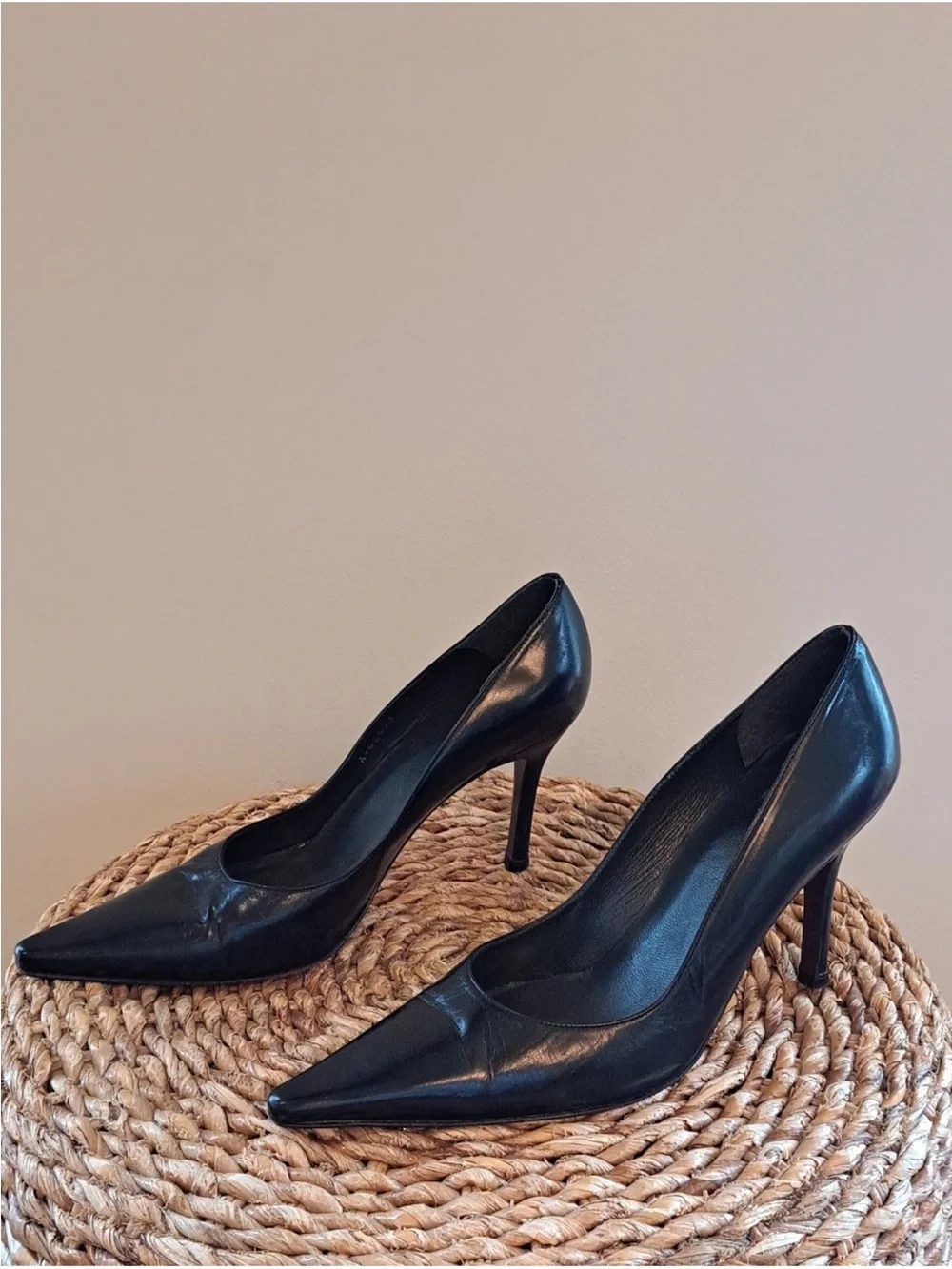 Stuart Weitzman Black Pointed Leather Pumps
